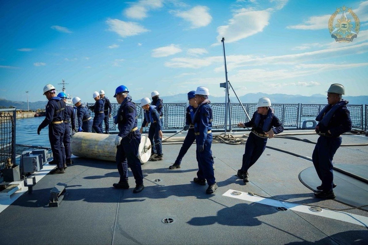 Photo by PO3 Jess Tommy Gonzales PN and Edward Bungubung