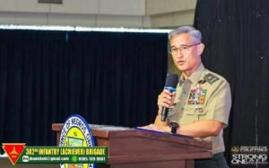 302nd Infantry Brigade Commander Honors Veterans at Dumaguete Ceremony
