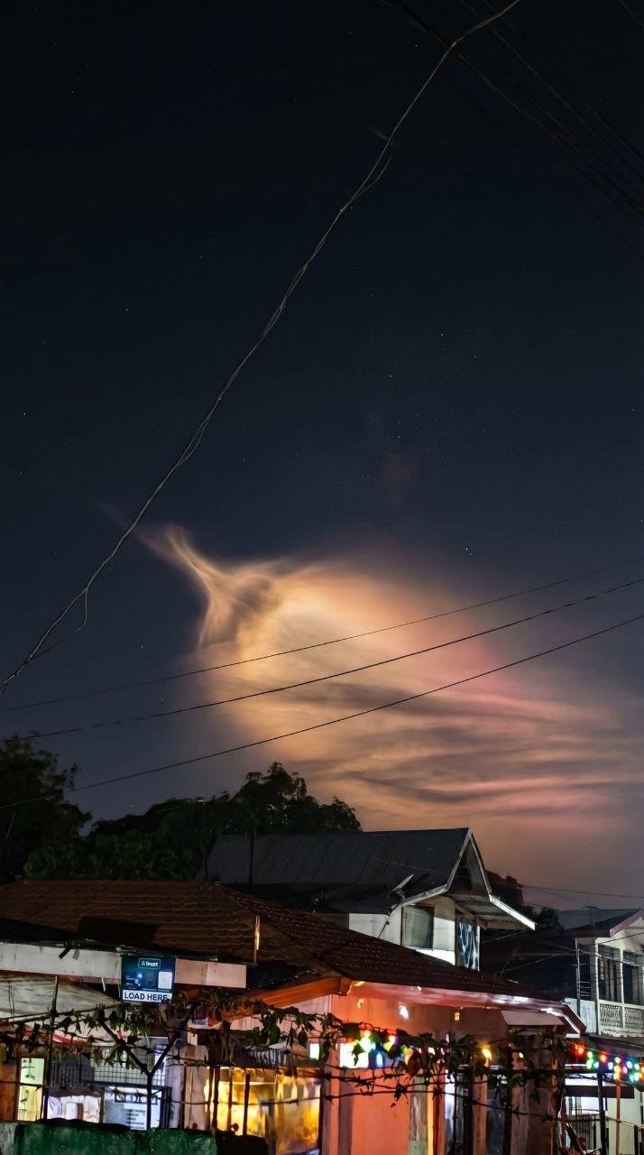 Chinese Rocket Creates Luminous "Space Jellyfish" Across PH Skies 1 Photo courtesy of Laagan FB Page