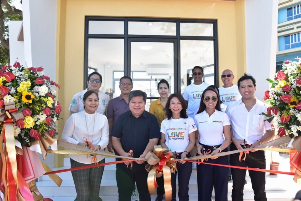 The Dumaguete Tourist Information Kiosk near Pantawan People's Park on its opening day, February 3, 2025. (BNNO)